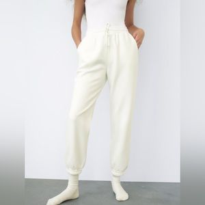 Zara Joggers Pants Tracksuit Plush Soft Cream